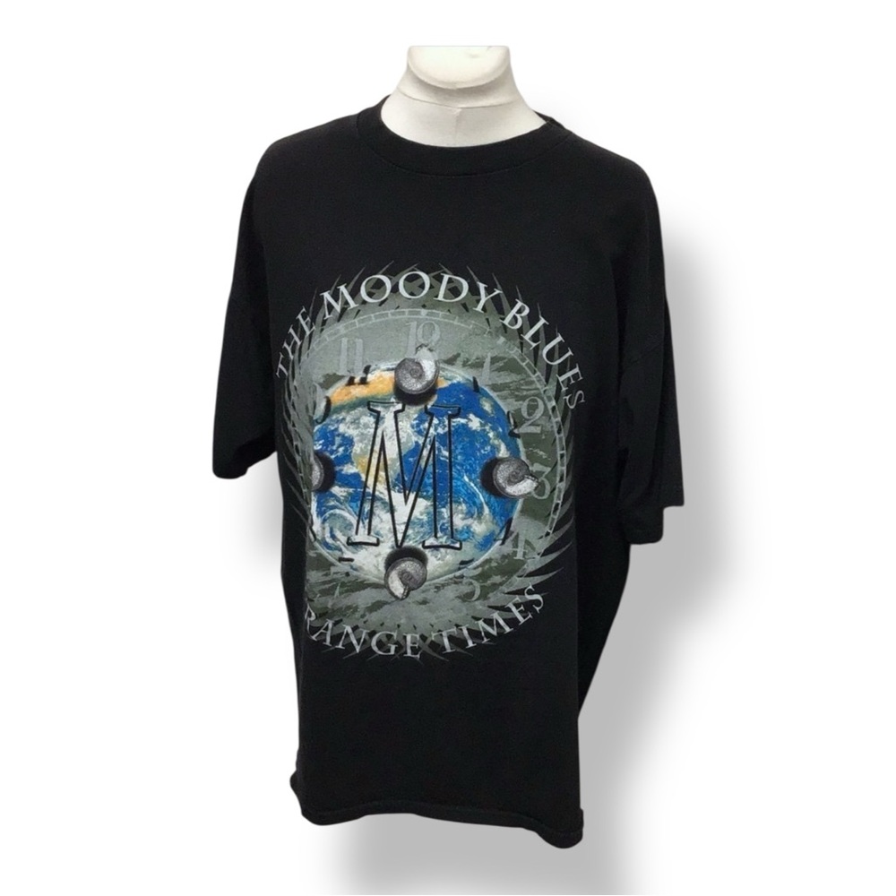 Cygnus Vintage Mens Short Sleeve Moody Blues “Strange Times” Graphic Tee XL